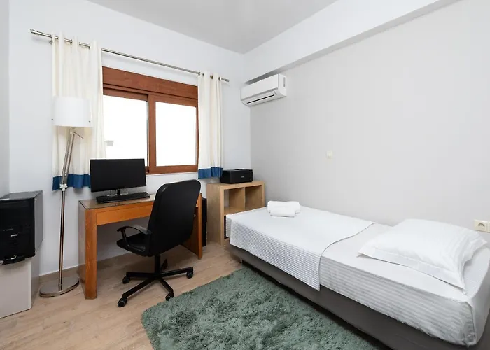 Ritas Modern In-city House Rhodes City