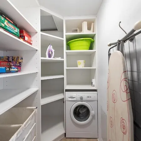 Ritas Modern In-city House Casa vacanze