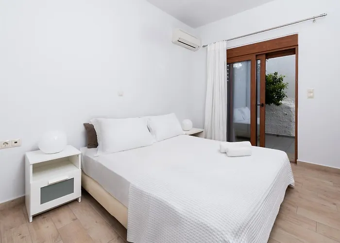 Ritas Modern In-city House * עיר רודוס