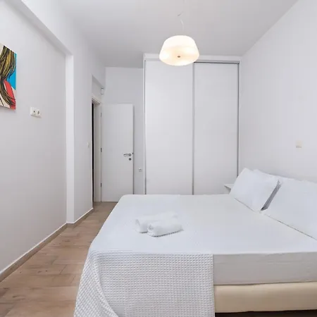 Сasa de vacaciones Ritas Modern In-city House